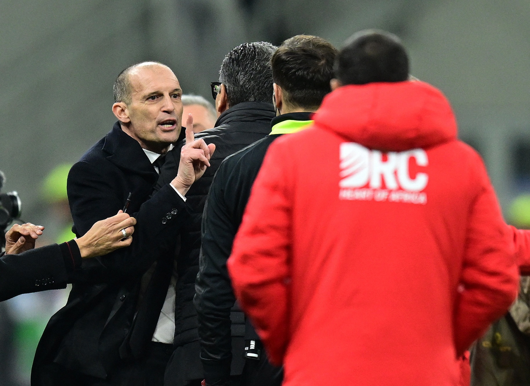 欧洲五大联赛压迫榜：科莫巴黎拜仁前三，米兰倒数第一