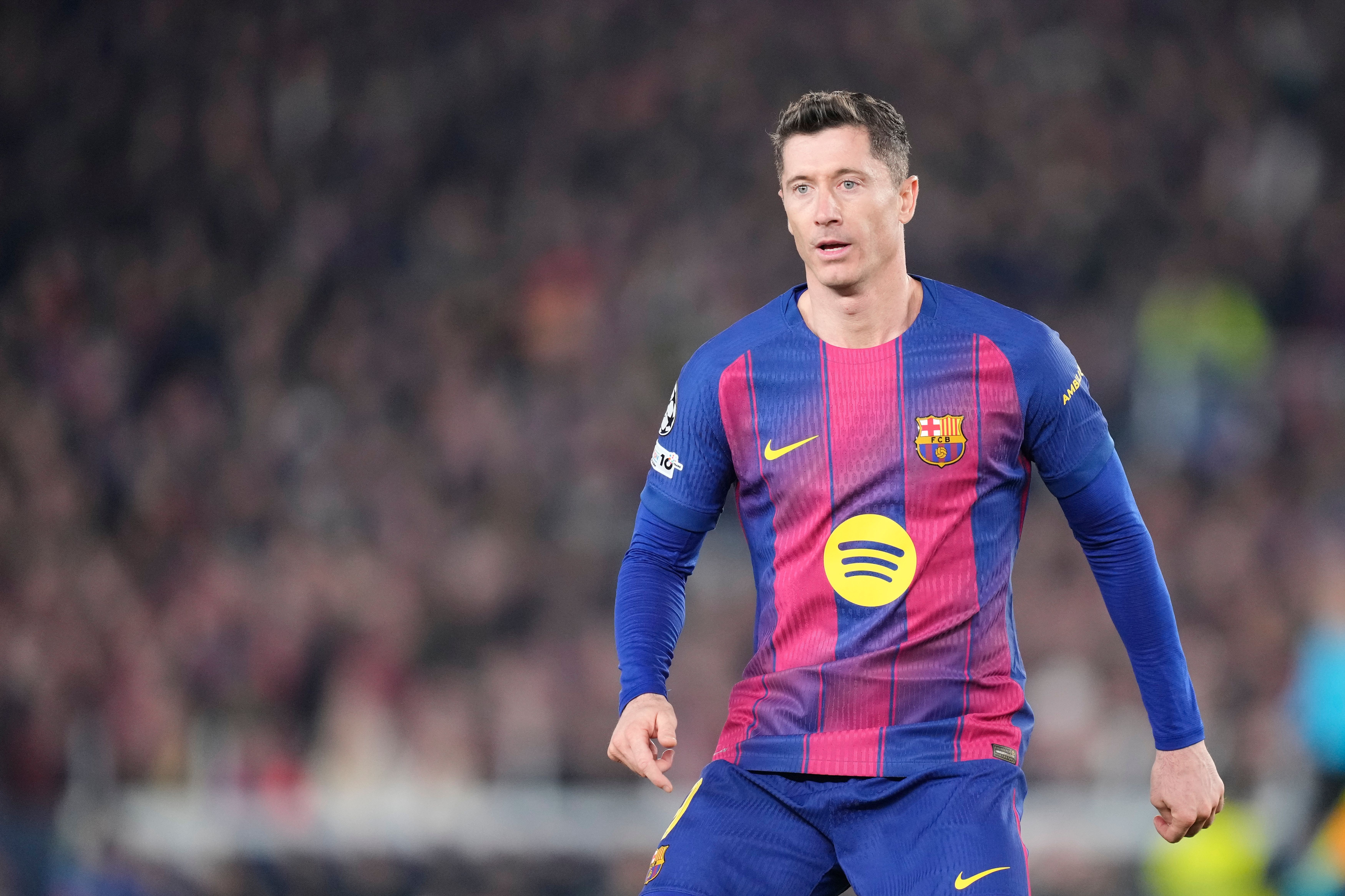 开云APP下载-米体：尤文若想免签莱万需要对方降薪，且需清洗弗拉霍维奇或戴维