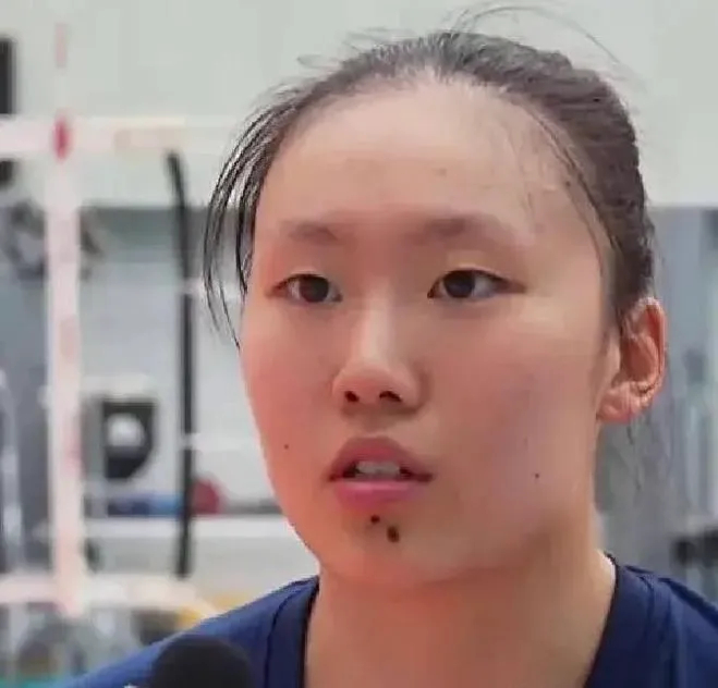 kaiyun sports-本事不大脾气不小！邹佳琪大骂队友，二传素养差比技术更致命|北京女排|金佳宝|球迷|球队|传球_新浪体育_新浪新闻